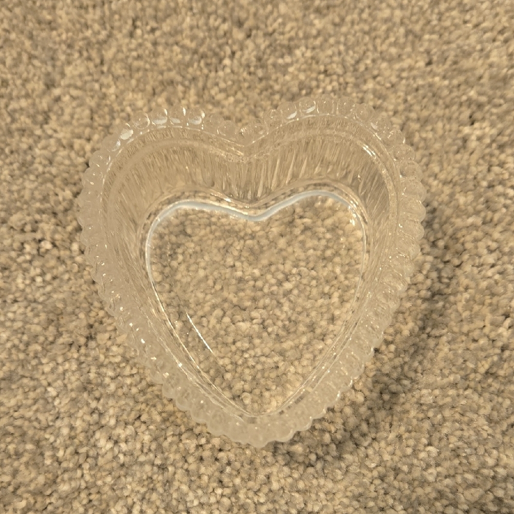 Clear Heart-Shaped Glass Dish - Picture 1 of 4